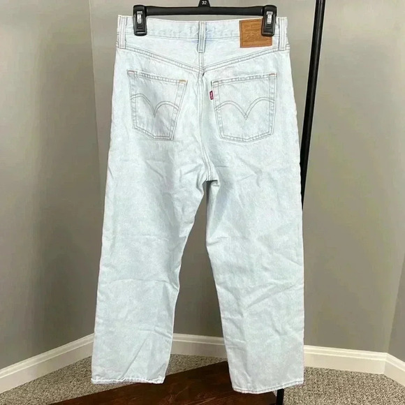 Levi's Women's Straight Leg Light Wash Jeans | Ribcage Straight Ankle Jeans - Picture 8 of 9